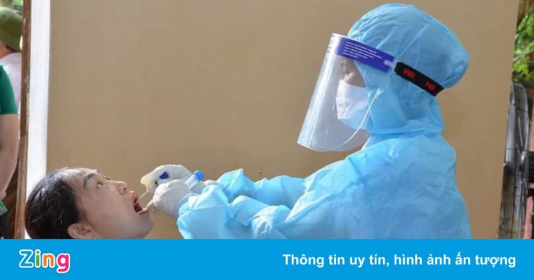 Nhân viên văn thư trường học mắc Covid-19, 58 người phải cách ly