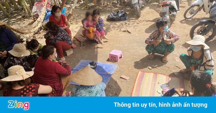 12 phụ nữ đánh bài ăn tiền trong lúc giãn cách