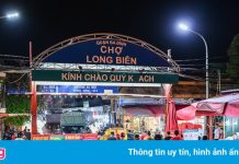 Hà Nội phong tỏa một phần chợ Long Biên