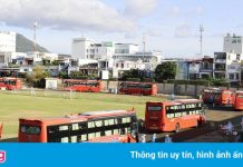 Hàng chục xe khách đón người từ TP.HCM về Phú Yên miễn phí