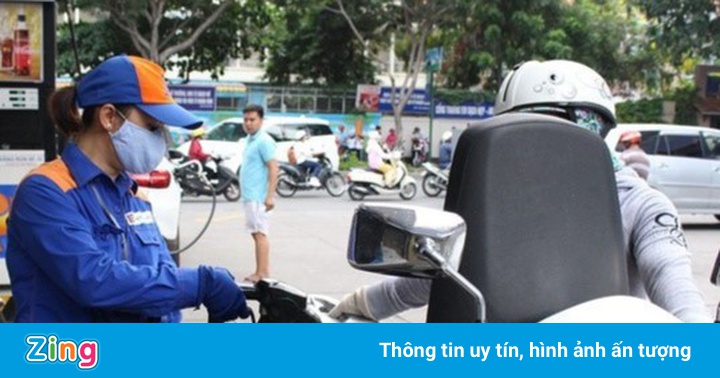 Qua quận khác đổ xăng, tôi có vi phạm Chỉ thị 16? Qua quận khác đổ xăng, tôi có vi phạm Chỉ thị 16?