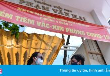 Shipper TP.HCM: ‘Chờ xét nghiệm 1 tiếng vẫn chưa được đi giao hàng’