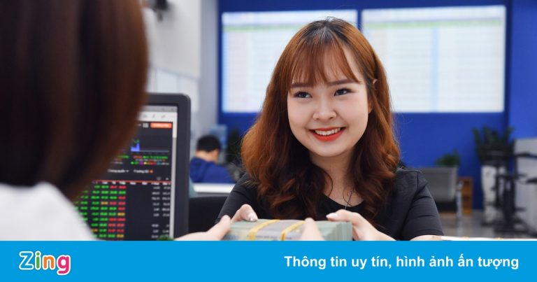 Ngân hàng trả thu nhập bình quân nhân viên trên 40 triệu/tháng