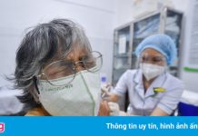 ‘Nếu kịp tiêm 1 mũi cho người trên 80, hàng nghìn người sẽ được cứu’