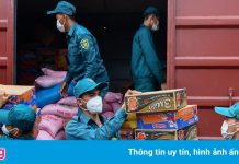 300 tấn hàng viện trợ từ Hòa Bình vào tới TP.HCM