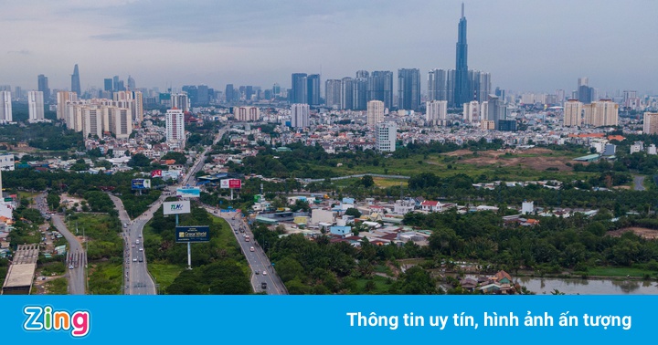 ‘Mua cổ phiếu bất động sản đừng chỉ nhìn vào lợi nhuận doanh nghiệp’