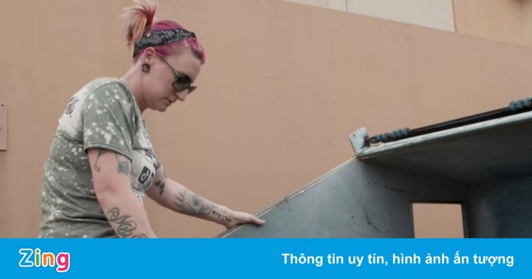 Người phụ nữ Mỹ kiếm hàng nghìn USD/tuần nhờ bới rác Người phụ nữ Mỹ kiếm hàng nghìn USD/tuần nhờ bới rác
