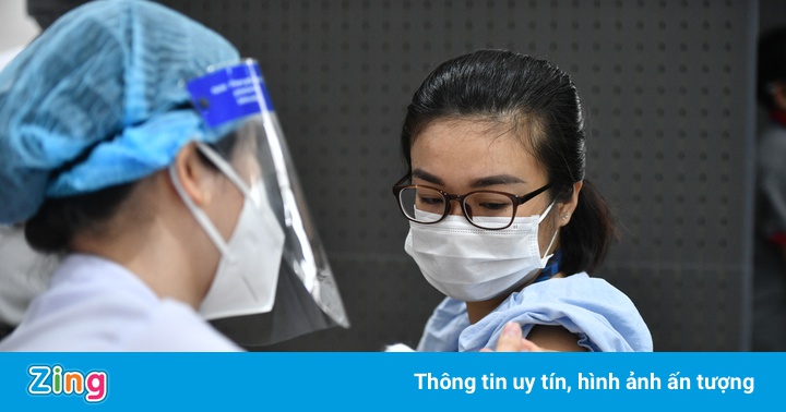 Hơn 300.000 người ở TP.HCM được tiêm vaccine Covid-19 sau 24 giờ