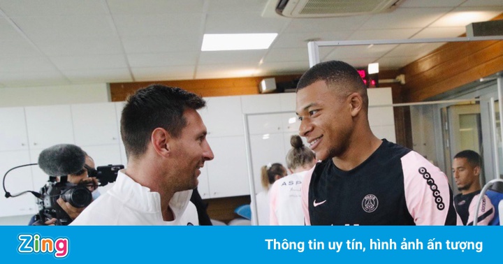 Mbappe chào đón Messi tới PSG