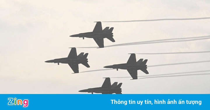 Chiến đấu cơ Mỹ bay vòng quanh Kabul để hỗ trợ sơ tán người Chiến đấu cơ Mỹ bay vòng quanh Kabul để hỗ trợ sơ tán người