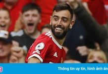 Fernandes lập hat-trick giúp MU đánh bại Leeds