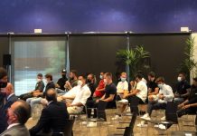 2 huyền thoại Barca dự buổi họp báo của Messi Messi hop bao ve vu do vo voi Barcelona anh 1