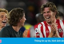 Pha tiểu xảo giúp Brentford hạ Arsenal