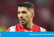 Suarez không được khoác áo tuyển Uruguay