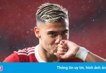 Man United chốt giá bán Pereira