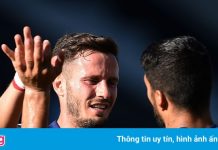 Atletico giành 3 điểm trong trận đấu có 2 thẻ đỏ