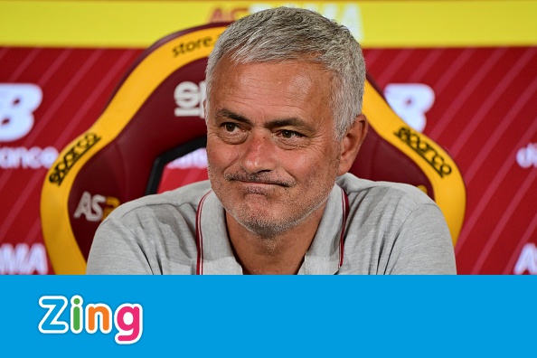 HLV Mourinho ấn tượng với đội hình PSG