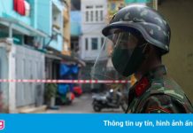 Bộ đội giám sát chặt ngõ hẻm ở TP.HCM