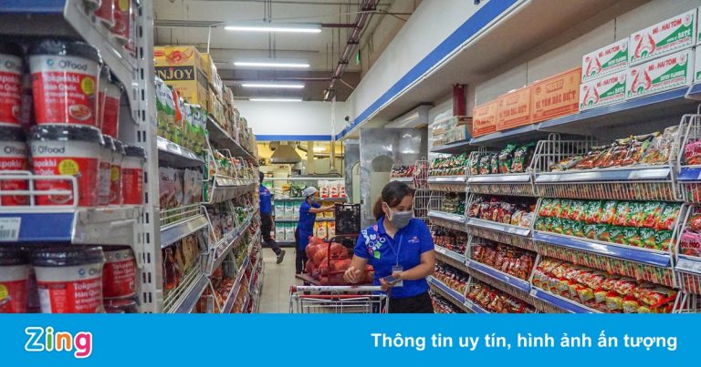 Siêu thị đầy ắp hàng, người dân Đà Nẵng vẫn khó mua