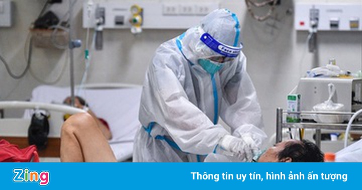 Đoàn bác sĩ Huế vào TP.HCM điều trị bệnh nhân Covid-19 nặng Đoàn bác sĩ Huế vào TP.HCM điều trị bệnh nhân Covid-19 nặng