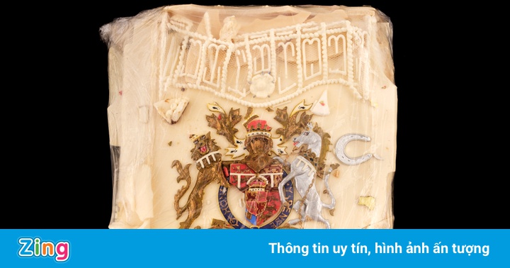 Đấu giá miếng bánh 40 năm tuổi từ đám cưới Hoàng gia Anh Đấu giá miếng bánh 40 năm tuổi từ đám cưới Hoàng gia Anh