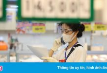 Doanh nghiệp bán lẻ lo lắng vì nhân viên chưa được tiêm vaccine