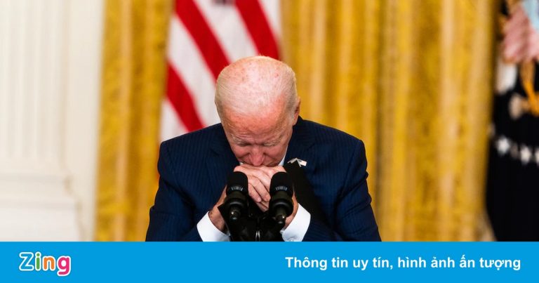 Tháng 8 ác mộng của ông Biden