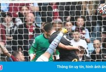 Siêu phẩm ‘ngả bàn đèn’ trong chiến thắng của Aston Villa