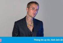 Justin Bieber chuộng mốt vòng cổ nhiều màu