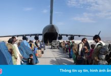 Nhiều nước kết thúc sơ tán người khỏi Afghanistan sau vụ đánh bom