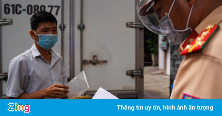 TP.HCM đổi giấy đi đường từ 0h ngày 25/8 TP.HCM đổi giấy đi đường từ 0h ngày 25/8