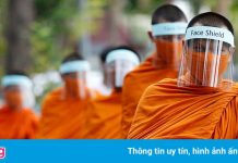 Nhiều nhà sư tham gia tuyến đầu chống Covid-19 tại Thái Lan