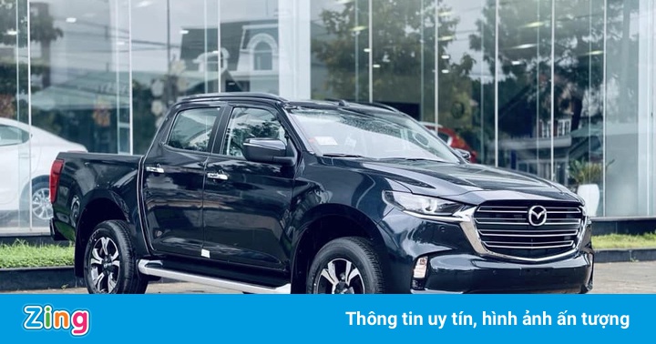 Mazda BT-50 2021 về đại lý, trang bị động cơ 1.9L tăng áp