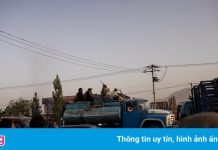 Giống như 20 năm trước, phụ nữ lại biến mất trên đường phố Kabul