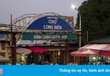 Hàng trăm tấn hoa quả kẹt tại chợ Long Biên