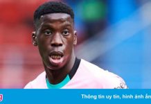 Barca thanh lý cầu thủ bị HLV Koeman tố tham tiền