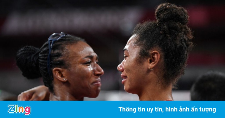 Tuyển bóng chuyền nữ Mỹ khóc khi lần đầu giành HCV Olympic