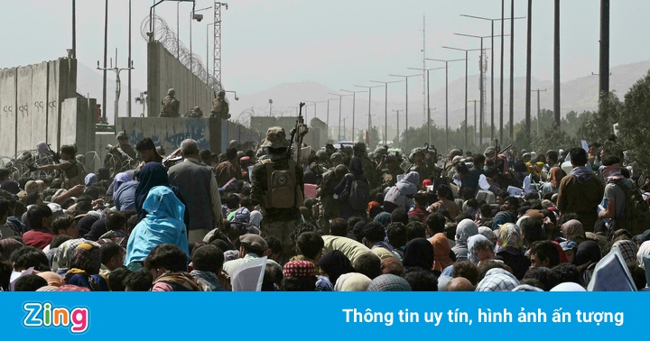 Taliban cảnh báo về lằn ranh đỏ, Mỹ tăng tốc sơ tán ở Afghanistan Taliban cảnh báo về lằn ranh đỏ, Mỹ tăng tốc sơ tán ở Afghanistan