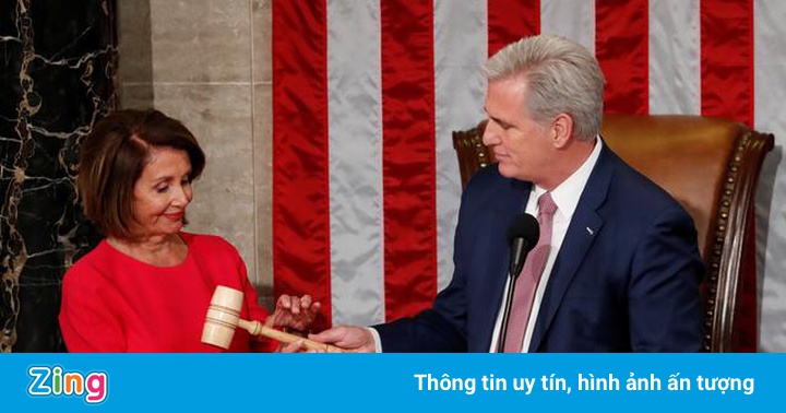 Ông McCarthy gây phẫn nộ vì nói đùa sẽ dùng búa đánh bà Pelosi