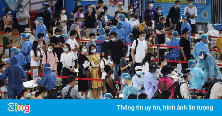 Một biến chủng Delta, hai bức tranh trái ngược ở các nước Một biến chủng Delta, hai bức tranh trái ngược ở các nước