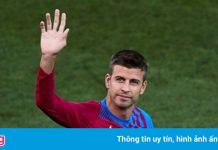 Pique giảm nửa lương vì Barca