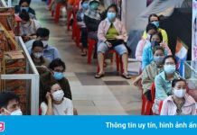 Vì sao người dân TP.HCM gặp khó khi mua hàng theo phiếu?