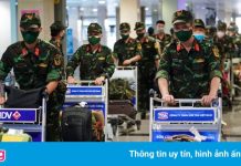 300 bác sĩ quân y vào tới TP.HCM