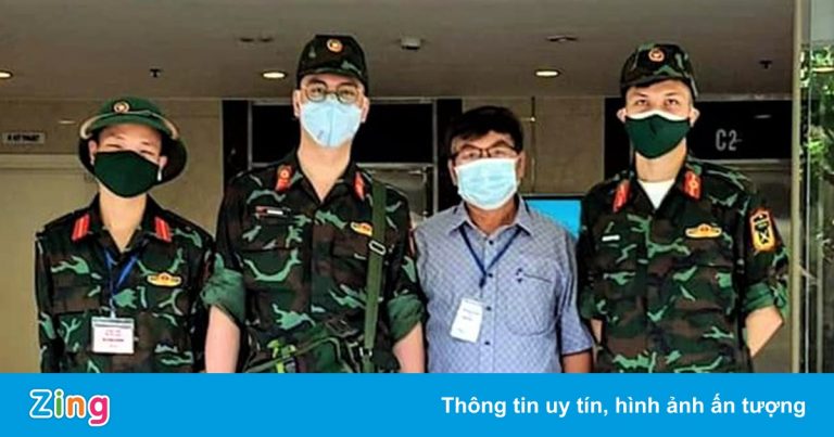 Lính quân y ở chung cư TP.HCM: ‘Góp sức cùng mọi người là vinh dự’