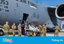 Em bé chào đời trên đường rời Afghanistan được đặt tên theo máy bay