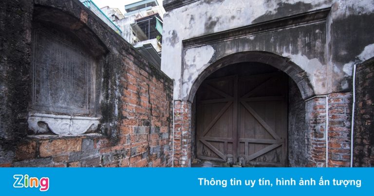 Cánh cửa Ô Quan Chưởng đóng kín Cánh cửa Ô Quan Chưởng đóng kín
