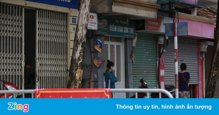 Hà Nội phong tỏa một đoạn phố Sơn Tây