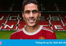 Vì sao Varane chưa thể ra mắt Man Utd?