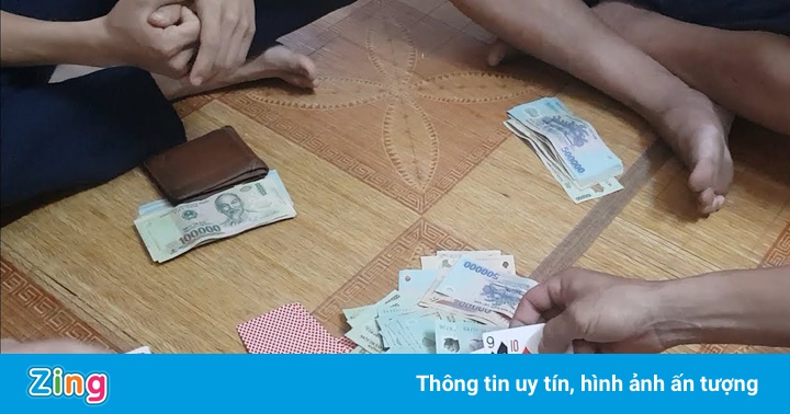 16 người đánh bạc trong thời gian giãn cách xã hội