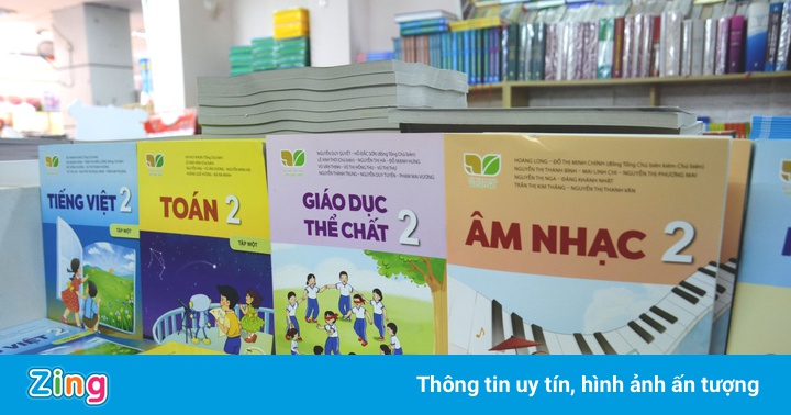 Nhiều giải pháp để sách giáo khoa tới tay học sinh